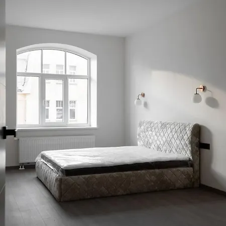 Apartment Spacious In Central *